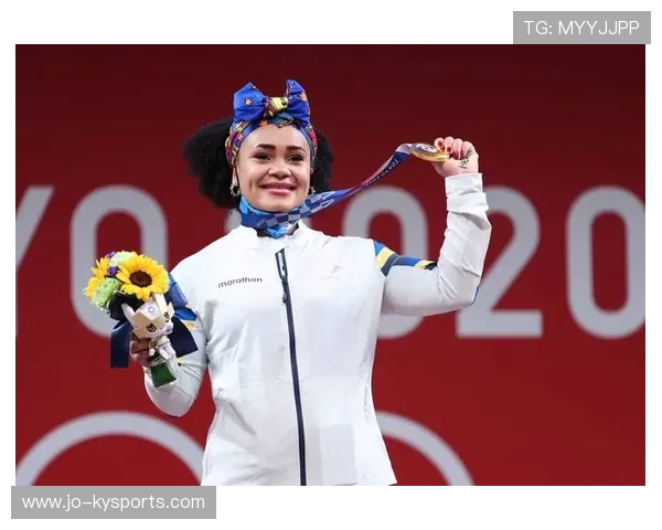 德国女子55公斤级举重选手在决赛中获得第六名，为妻子夺冠的德国举重选手